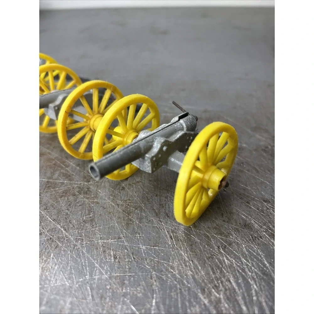 VINTAGE TOY ARTILLERY SPRING ACTION CANNON Lot Of 3 Yellow Wheels Playset‎